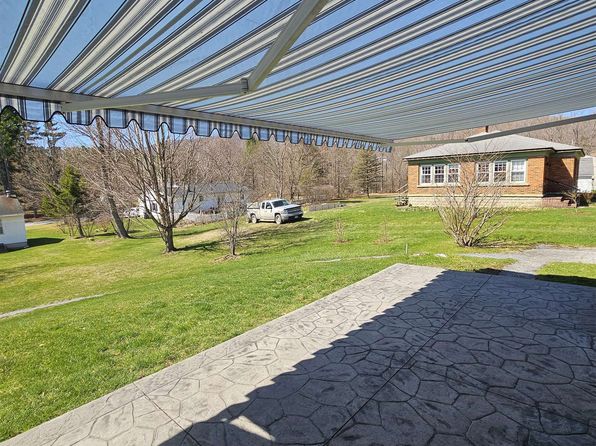 4 Pine Road, Bennington, VT 05201