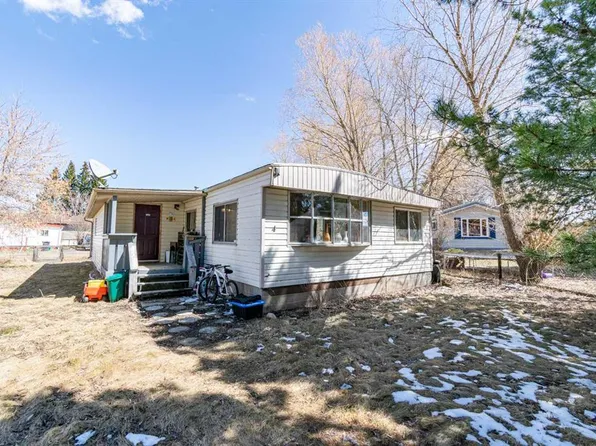 4 S 48a Street Close, Alix, AB T0C 0B0