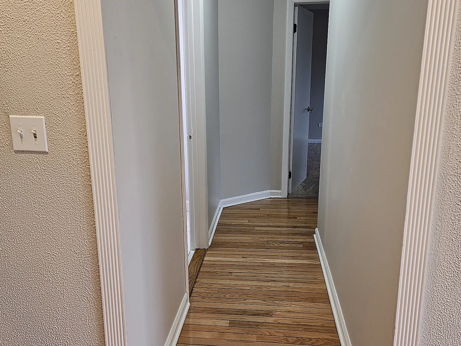 2 bed, 1050 sqft, $2,300 — Photo 3