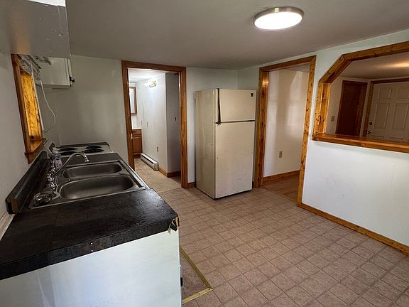 4th image of 320 Small Cir