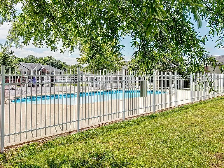 Miller Town Apartments — Photo 9
