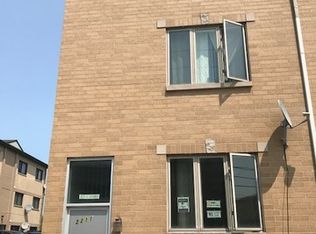 2211 S Stewart Ave, Chicago, IL 60616