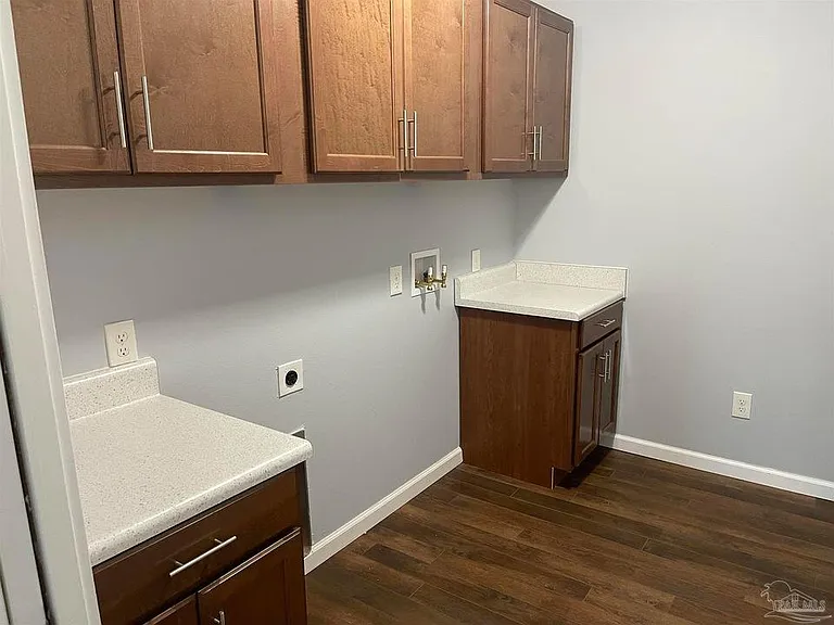 810 W Lakeview Ave — Photo 15