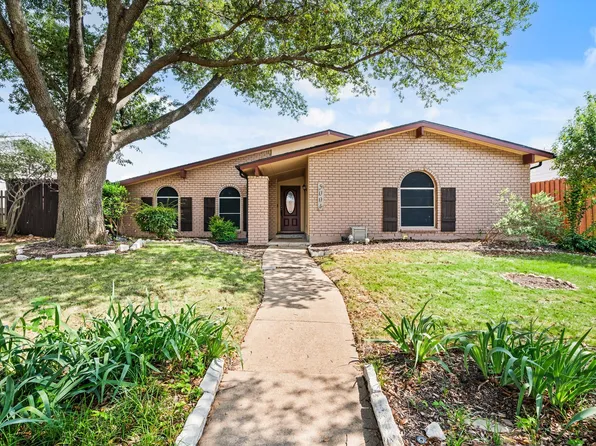 5004 Crutchberry Pl, The Colony, TX 75056
