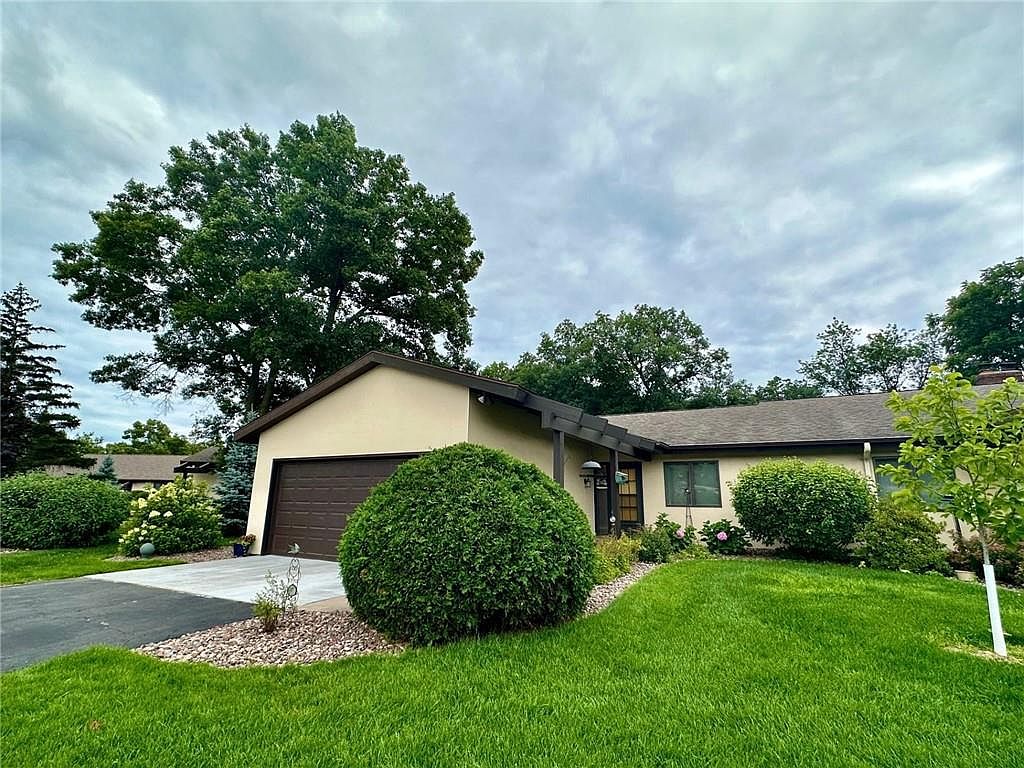 1032 Village Square, Altoona, WI 54720 MLS 1575327 Zillow