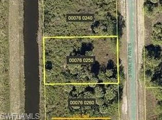 656 Stanley Ave S, Lehigh Acres, FL 33974
