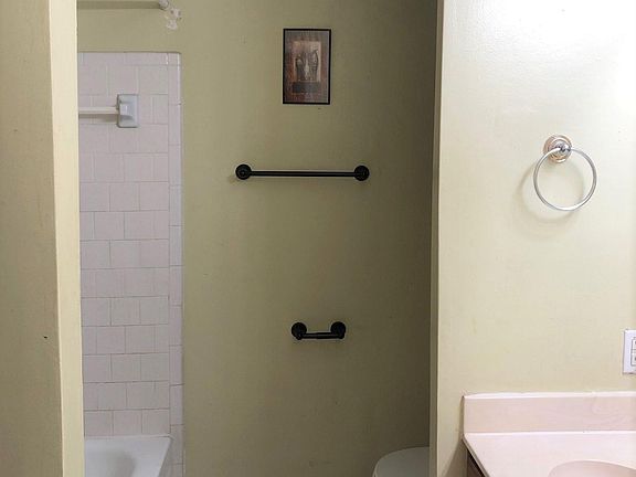 2 bathrooms