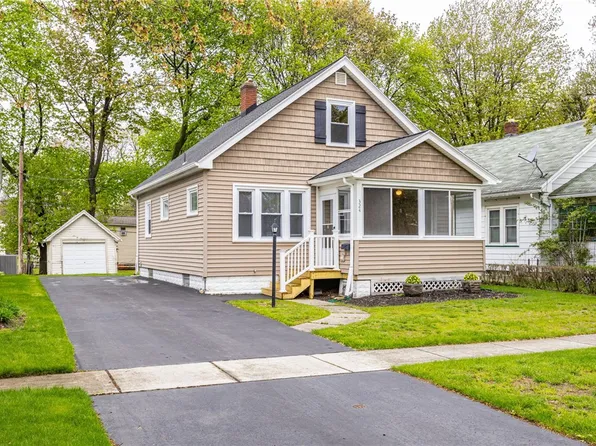 324 Conrad Dr, Rochester, NY 14616