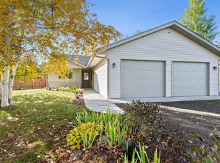 12401 Kingsway Ct, Milaca, MN 56353