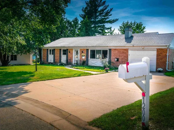 1200 Iowa Court, Platteville, WI 53818