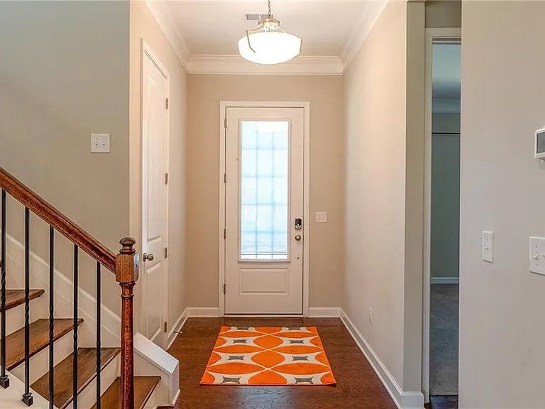 165 Mansfield Dr — Photo 13
