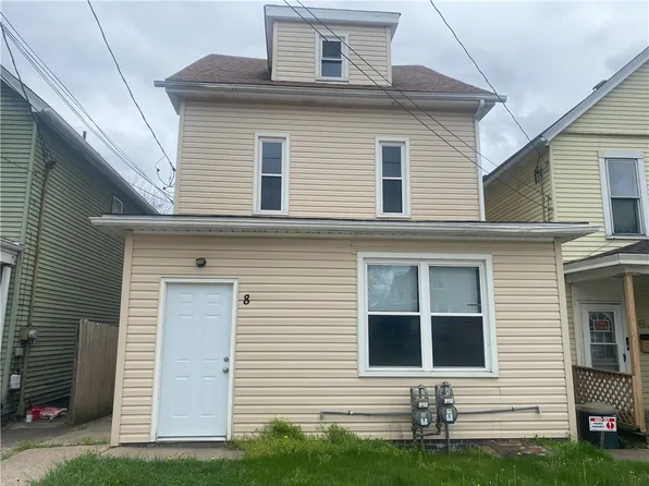 8 S Good St APT 2, Jeannette, PA 15644