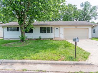1112 N Glenn Ave, Springfield, MO 65802