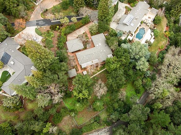 3rd image of 15774 Hidden Hill Pl