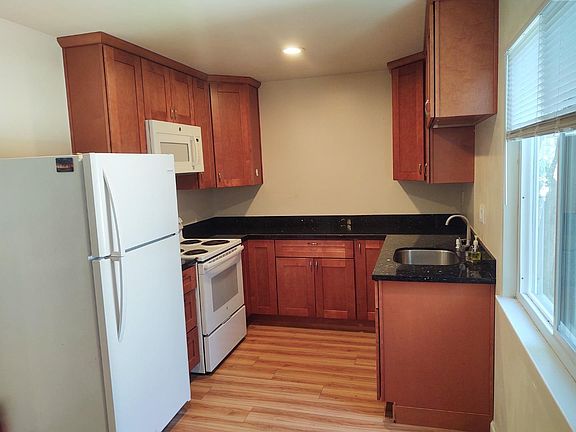 4th image of 938 Sobrato Dr