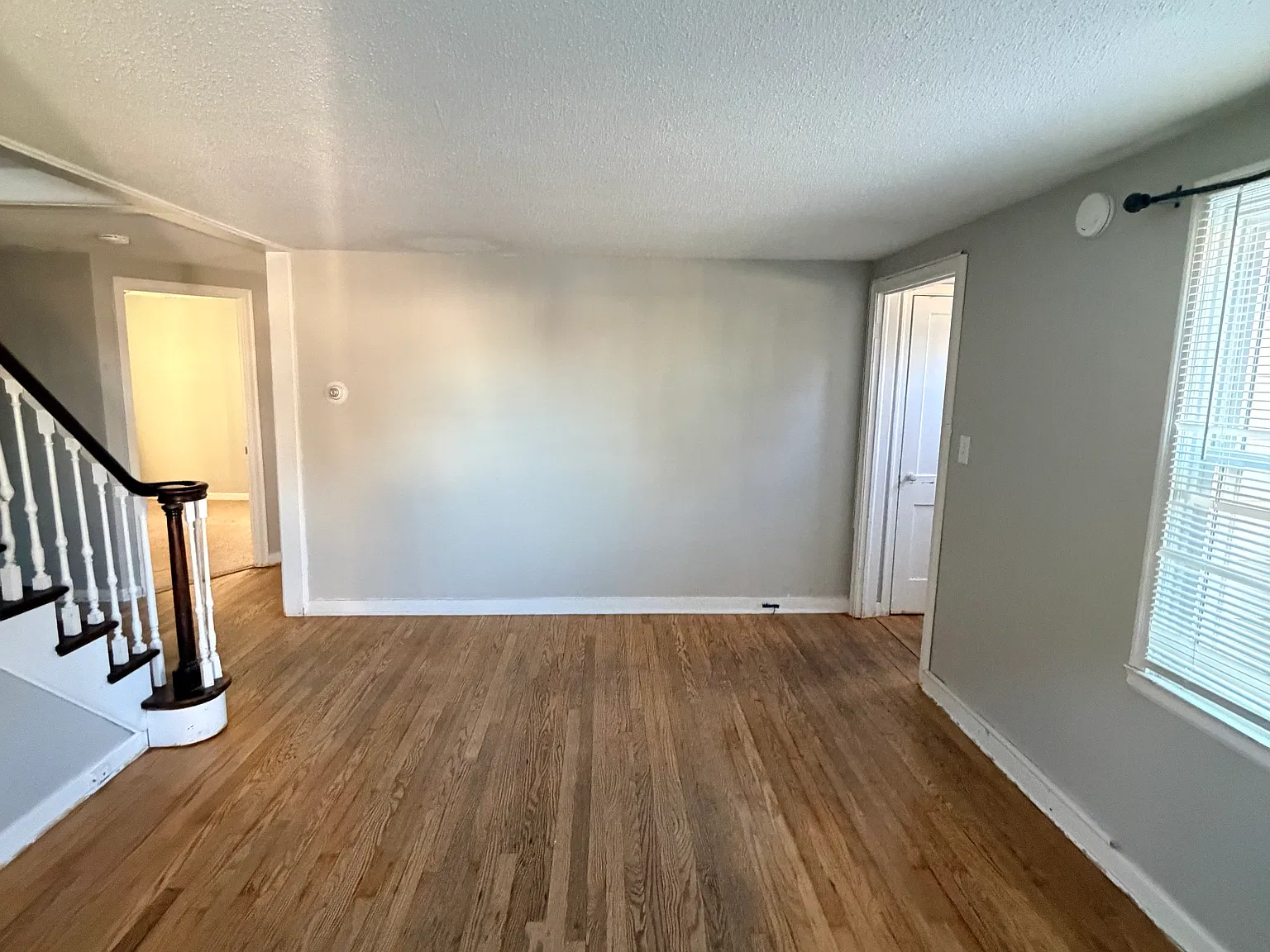 3 bed, $2,500 — Photo 3