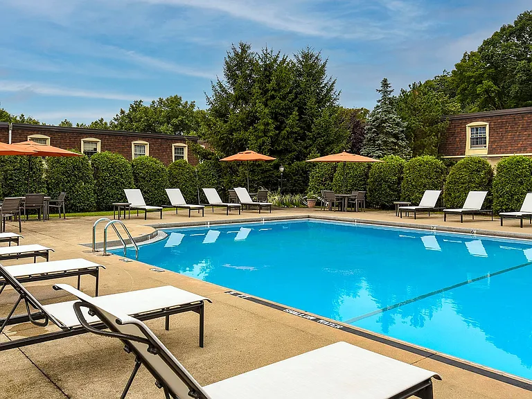 River Oaks Townhomes at Fox Chapel — Photo 27