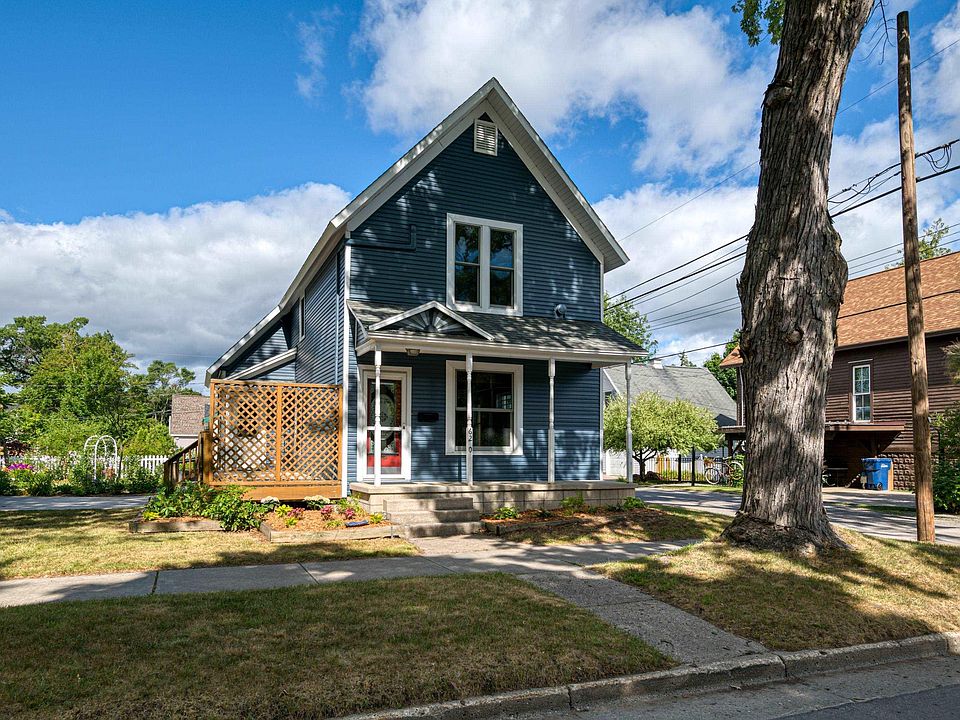 620 Pine St, Traverse City, MI 49684 Zillow
