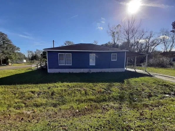 345 S 9th St #L, Silsbee, TX 77656