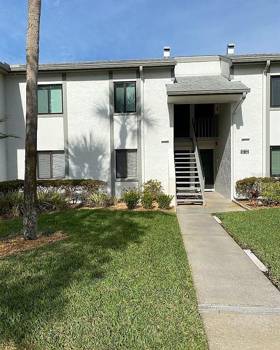 1st image of 107 E CYPRESS COURT