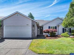 5888 Oakstone Dr SE, Salem, OR 97306