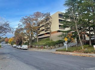 3277 Glasgow Ave #309, Saanich, BC V8X1M3