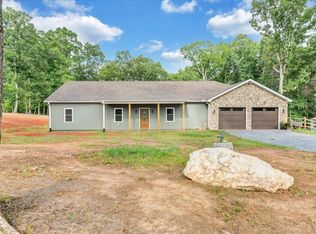 1628 Waterford Dr, Moneta, VA 24121