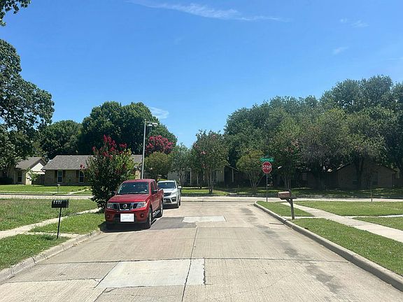 4th image of 3600 Westview Ln