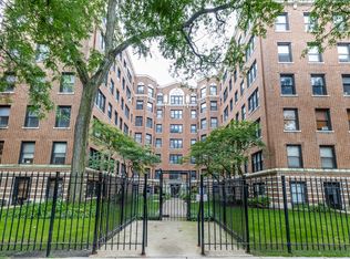 725 W Sheridan Rd APT 502, Chicago, IL 60613