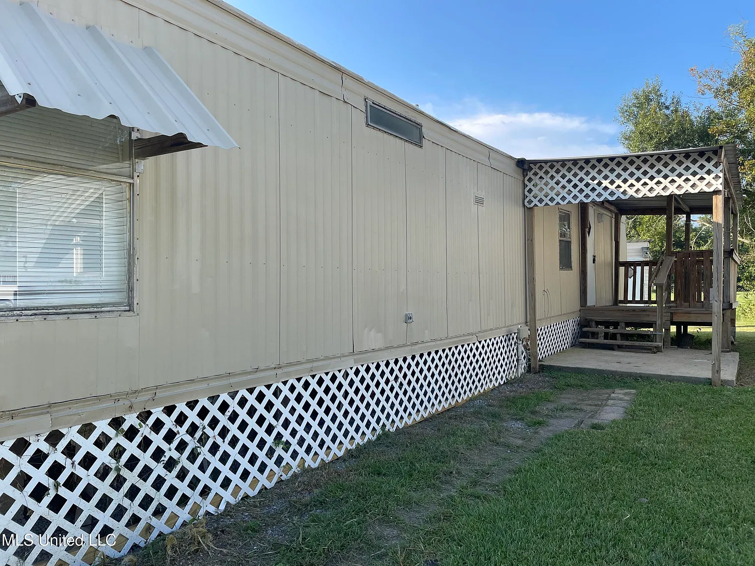 11213 Dobson Rd — Photo 2