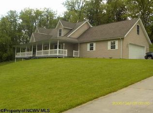 125 Raintree Blvd, Bridgeport, WV 26330