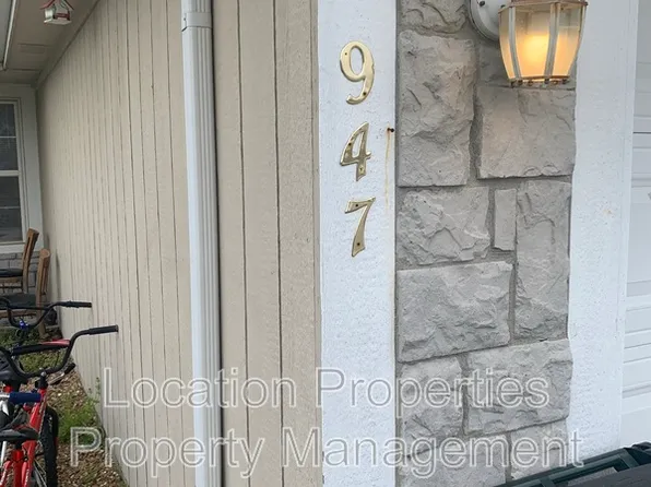 947 E Wildcat Run St #1, Gardner, KS 66030