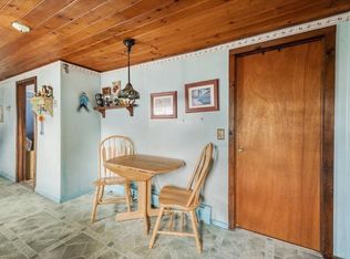 8 Sidney Ave, Swansea, MA 02777