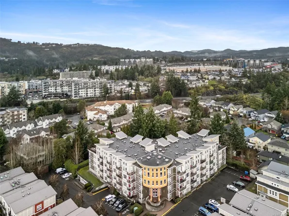 866 Brock Ave #201, Langford, BC V9B 0H2