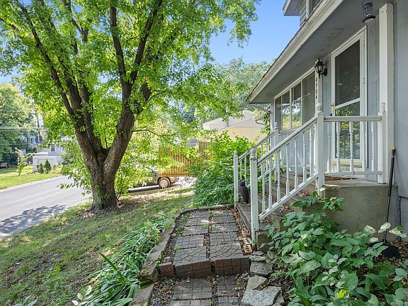 3rd image of 4904 Hanover Rd