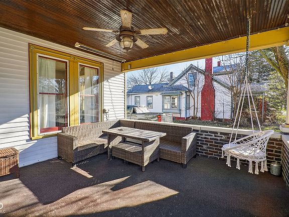 4th image of 168 W Broadway St