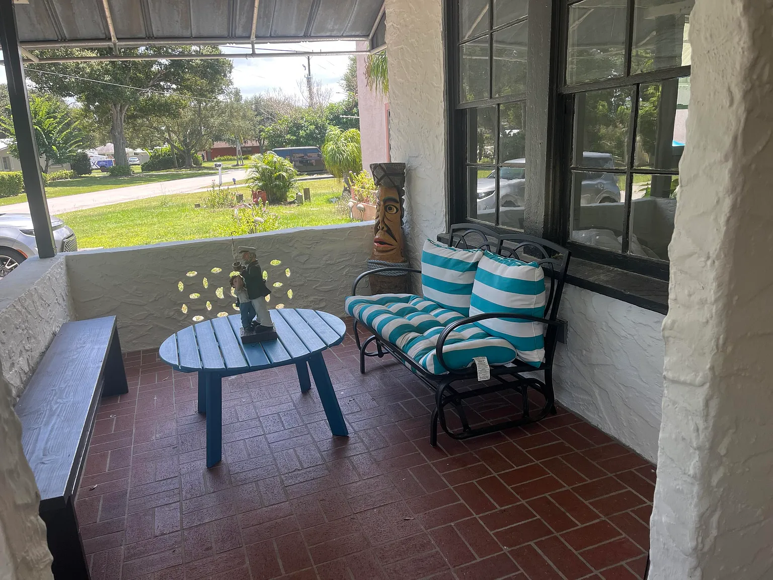2 bed, 1.0 bath, 1201 sqft, $2,000 — Photo 2