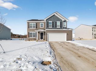 54407 Heron Cir, Chesterfield, MI 48047