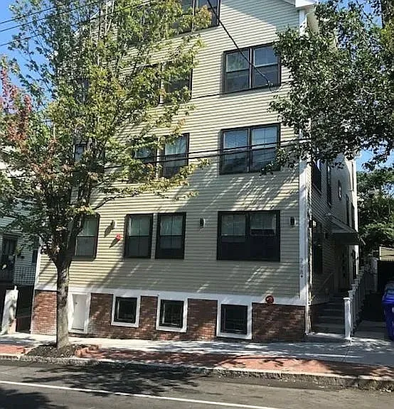 298 Wickenden St #5 — Photo 1