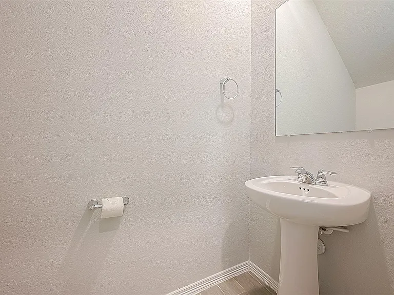 20033 Tuft Canyon Ct — Photo 18