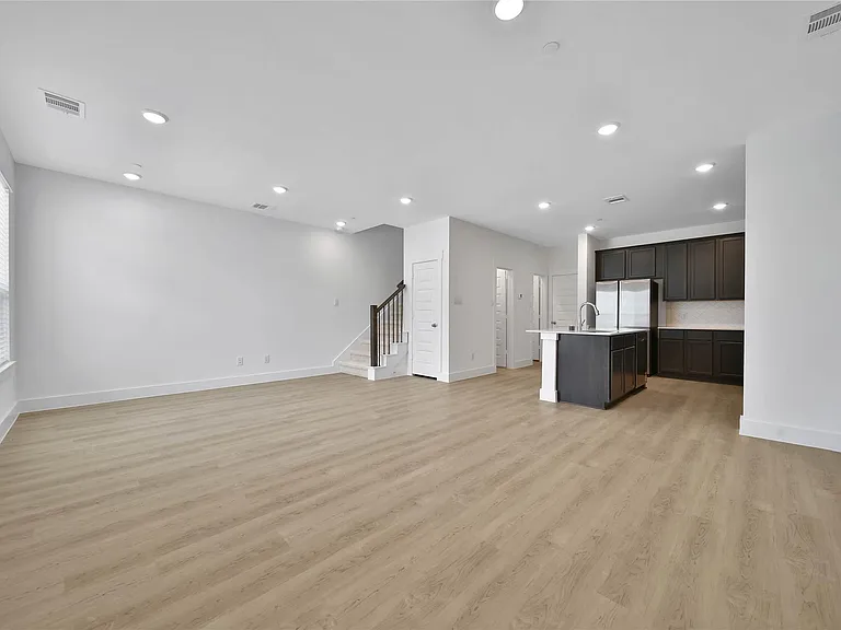 11915 De Carvalho Ln #12 — Photo 3