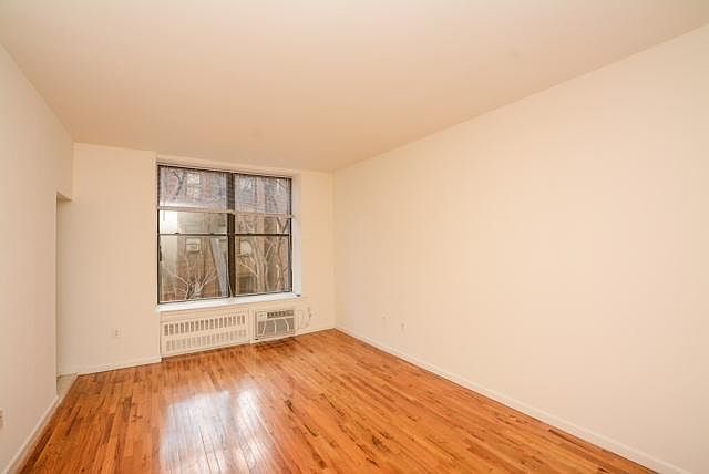1st image of 52 W 77th St APT 3L