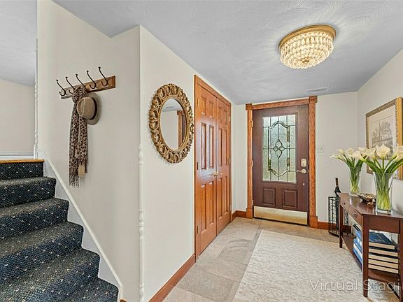 5th image of 129 Sawmill Ln