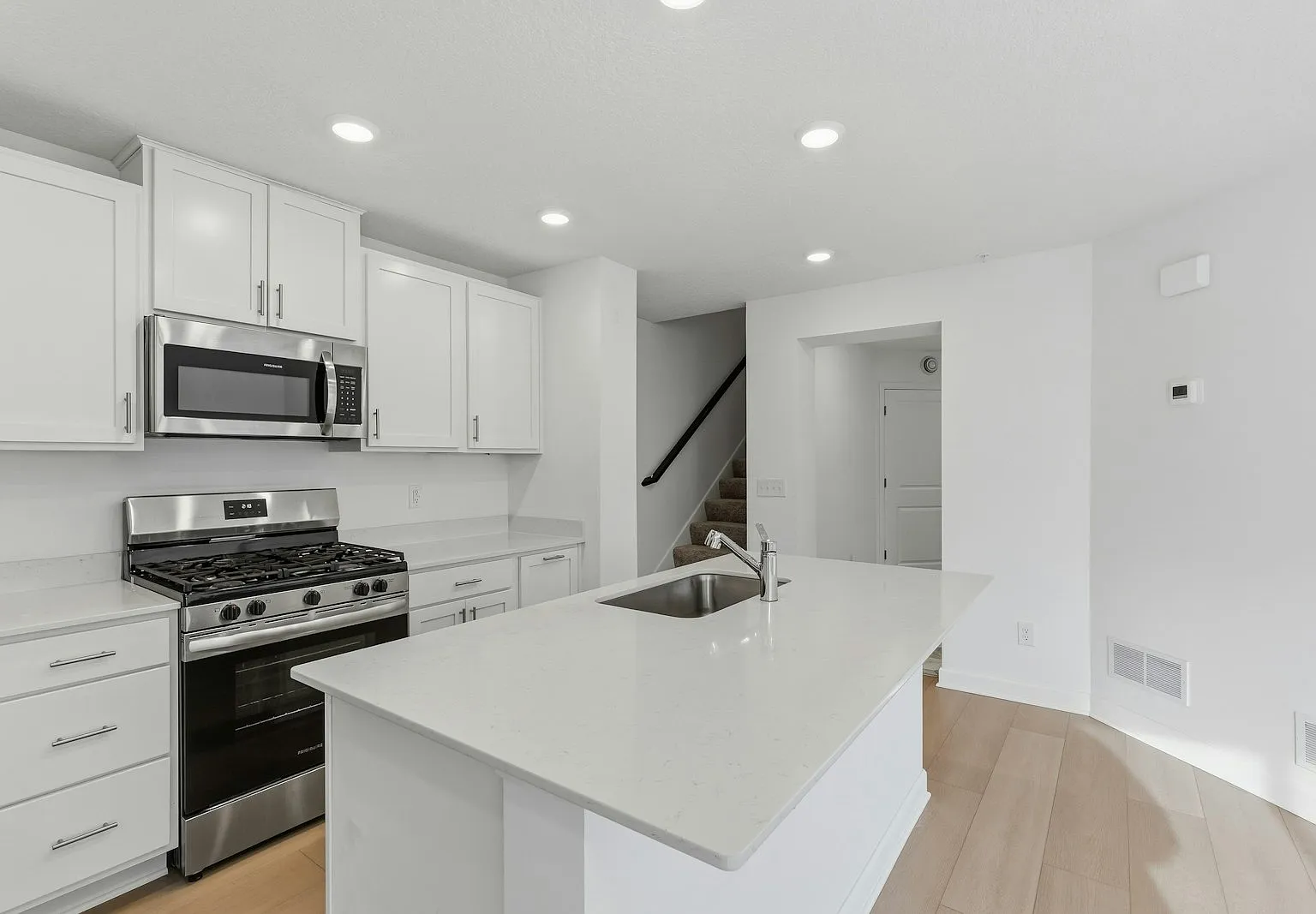 14961 Archdale Lane — Photo 4
