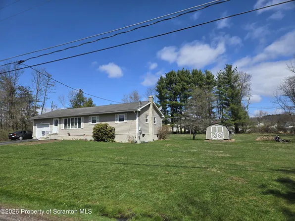32 Gooserun Rd, Tunkhannock, PA 18657