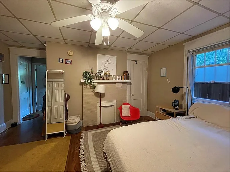 132 Huron St #2 — Photo 5