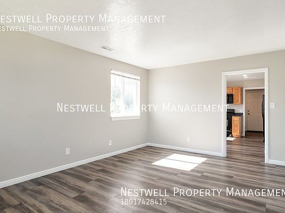 4th image of 108 W Angelo Ave