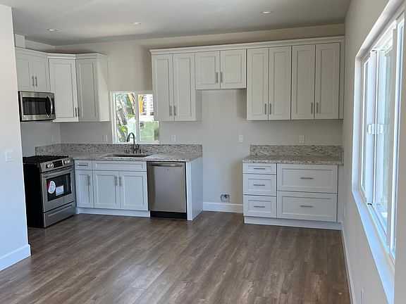 3rd image of 15700 1/2 Marilla St