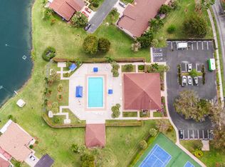35 Kensington Ln, Boynton Beach, FL 33426