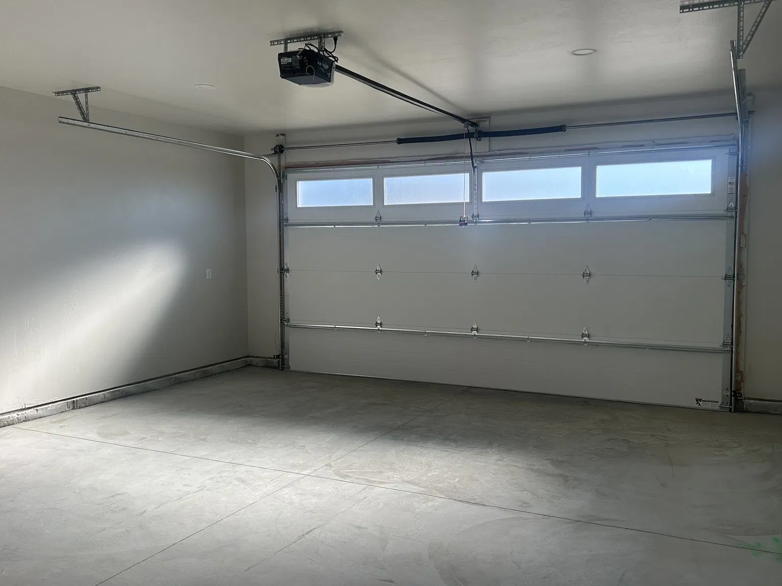 3 bed, 1500 sqft, $2,800 — Photo 2